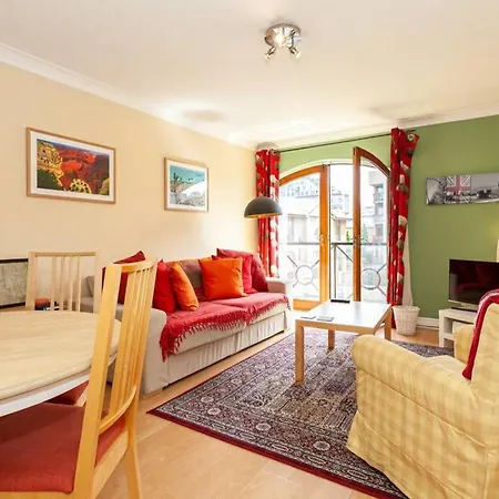 Beautiful Riverside 2 Bed * Leeds (West Yorkshire)