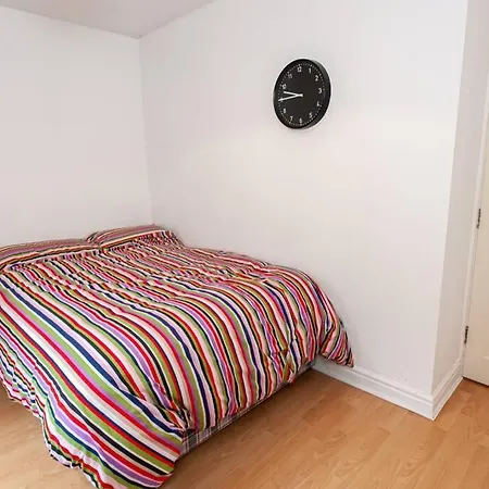 Apartment Beautiful Riverside 2 Bed Leeds (West Yorkshire)
